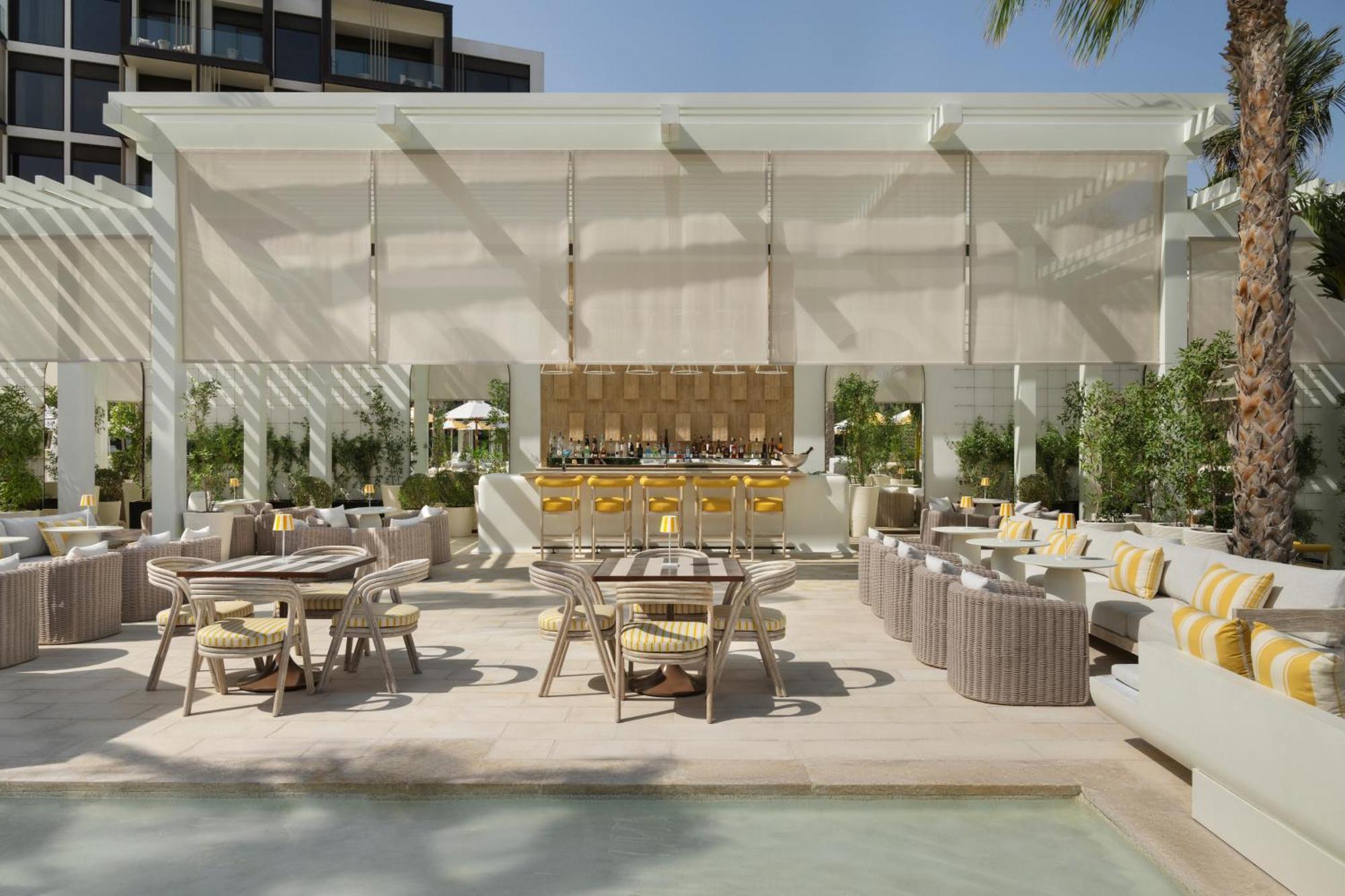 Delano Dubai At Bluewaters Hotell Exteriör bild The Pool Bar