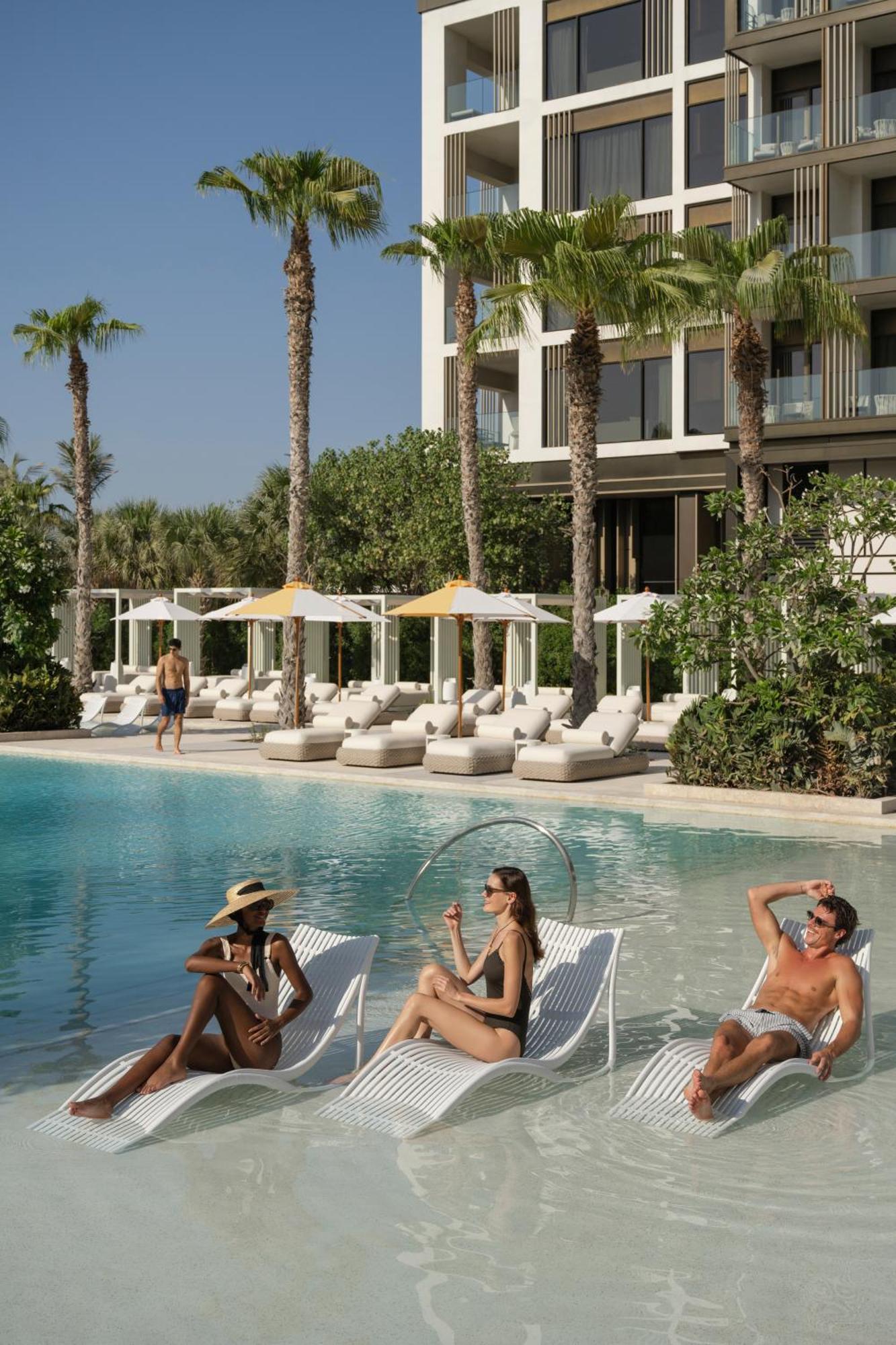 Delano Dubai At Bluewaters Hotell Exteriör bild The Beach at The Edition