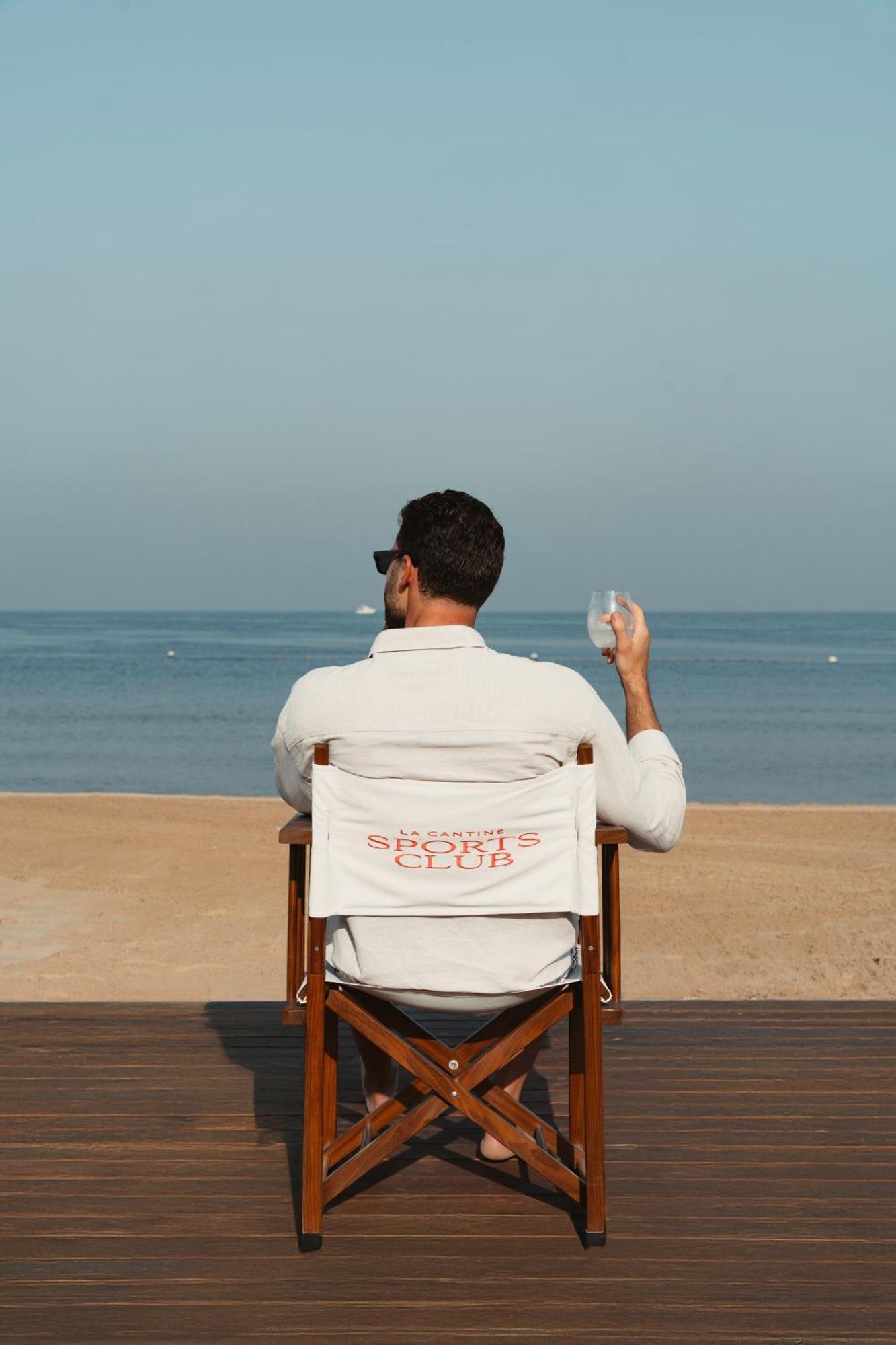 Delano Dubai At Bluewaters Hotell Exteriör bild Beach at the Sports Club