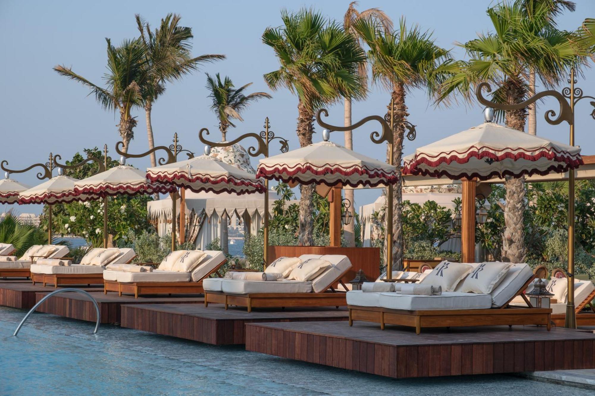 Delano Dubai At Bluewaters Hotell Exteriör bild The Cove Beach Club